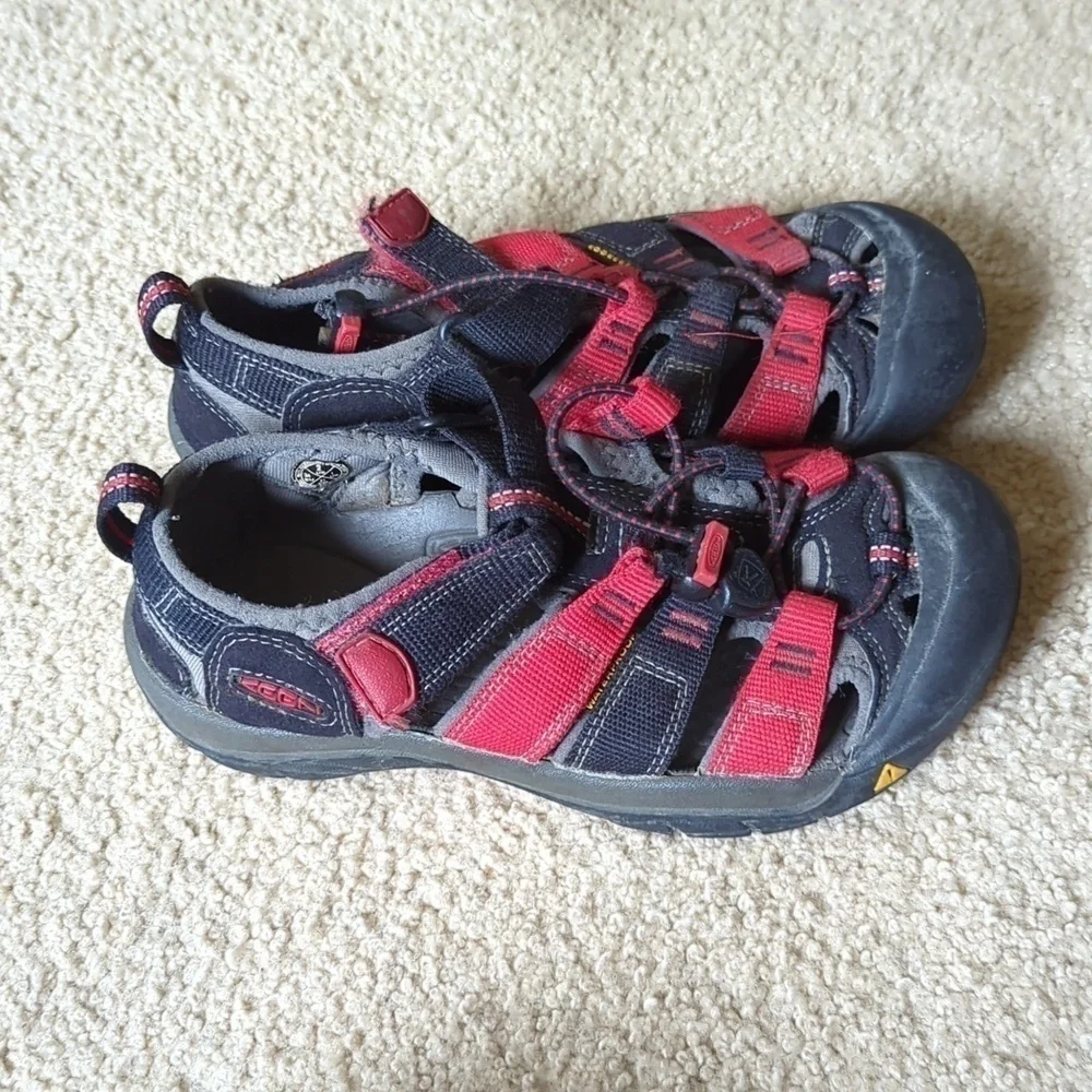 Keen Black & White Velcro Hiking Outdoor Sandals Size Kids 2